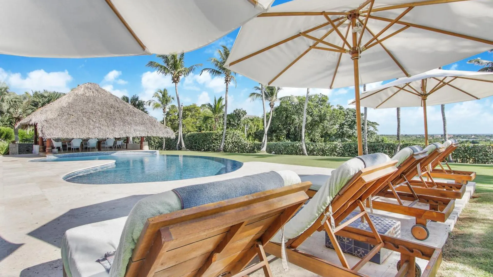 Unique Villa With Ocean And River Views - Staff & Golf Carts La Romana