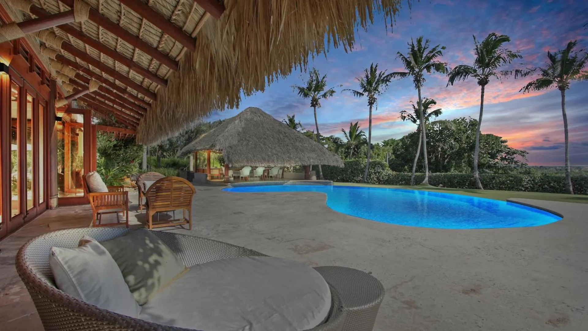 Unique Villa With Ocean And River Views - Staff & Golf Carts La Romana